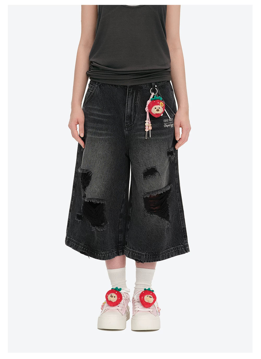 Distressed Cropped Straight-Leg Jeans