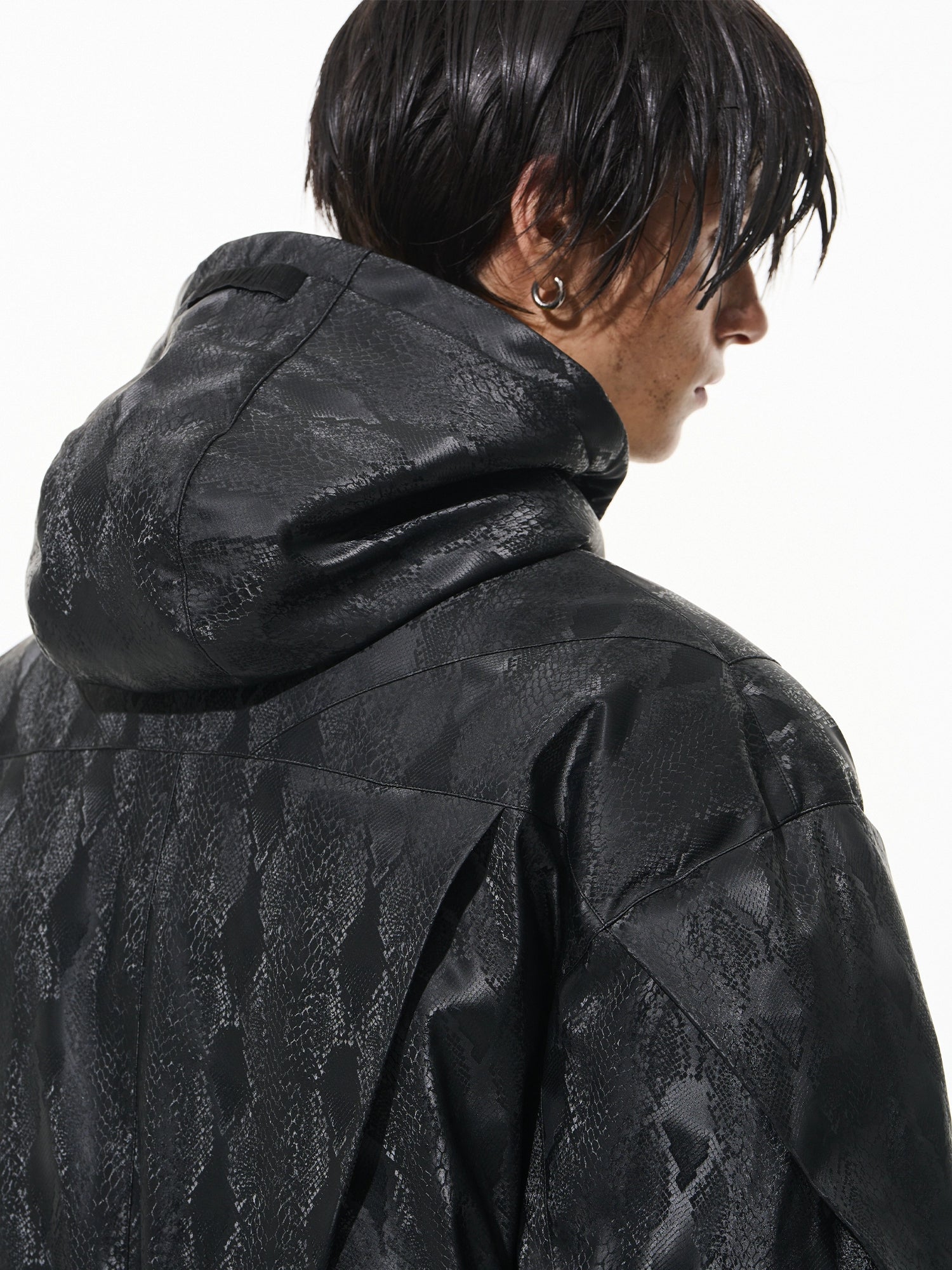 Dark Snake Pattern Short Hooded Puffer Jacket