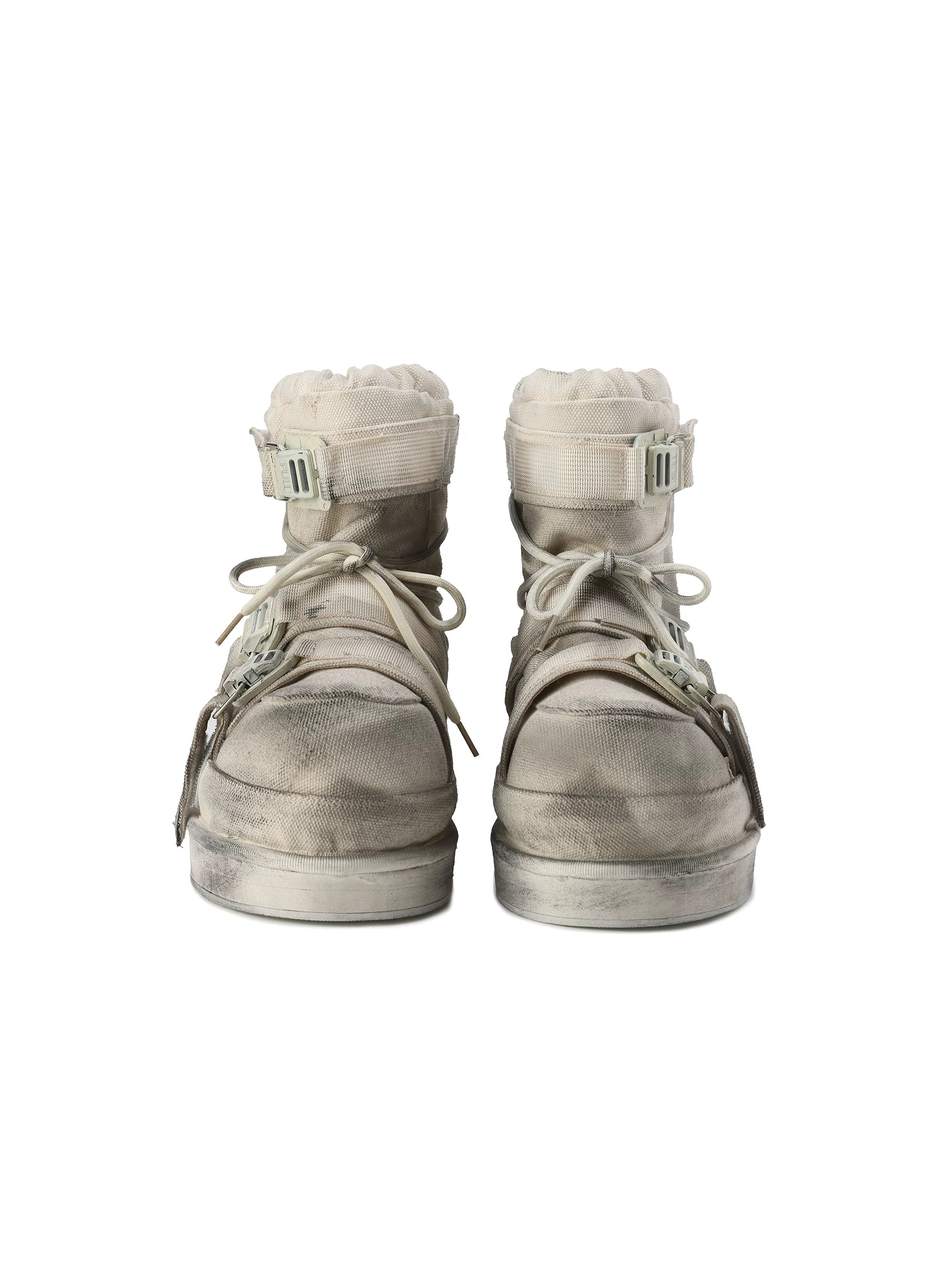 Detachable Sole Distressed Snow Boots