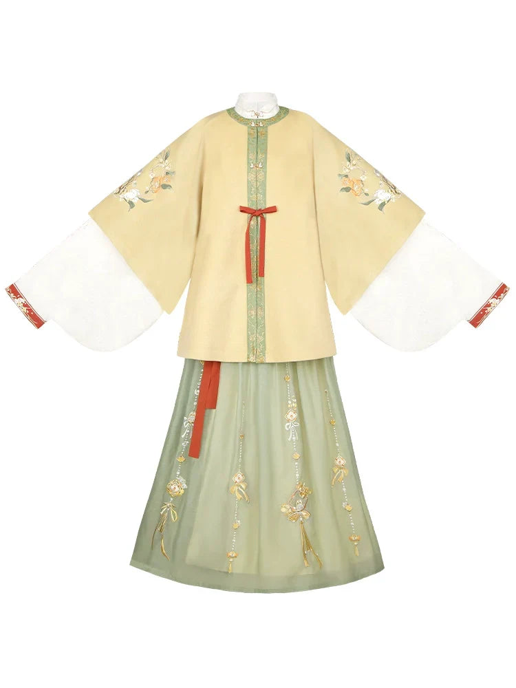 (Final Sale) "桂花玉兔" Ming Dynasty Hanfu Set