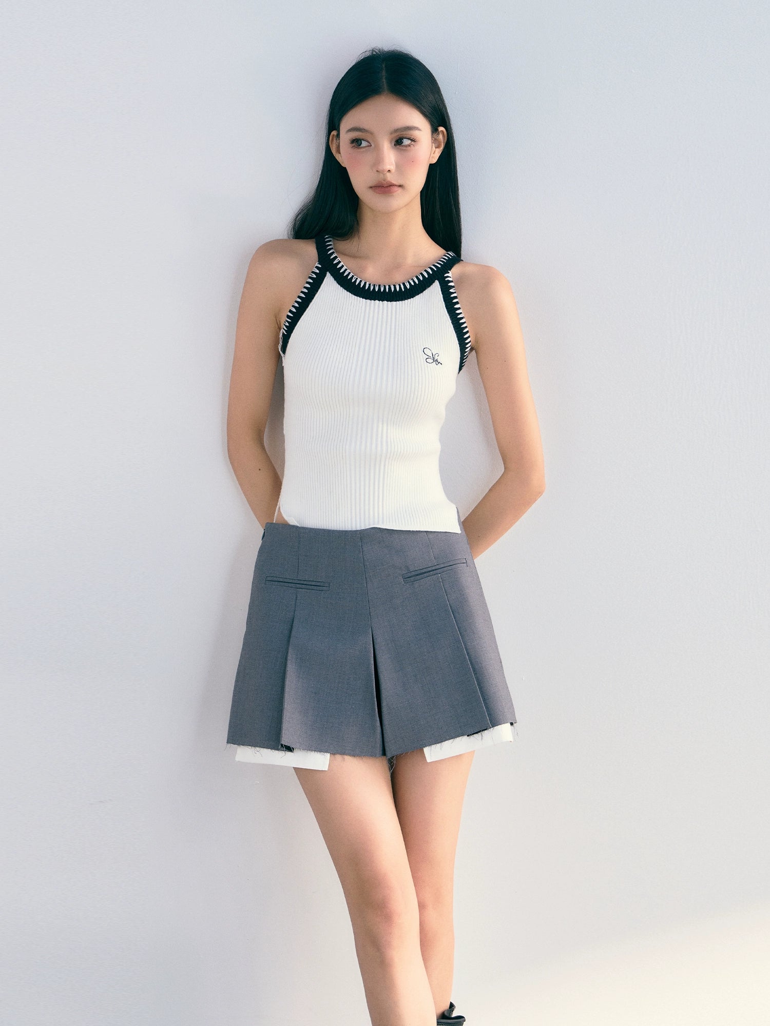 (Final Sale) Gray Pleated Frayed Hem Tailored Skort