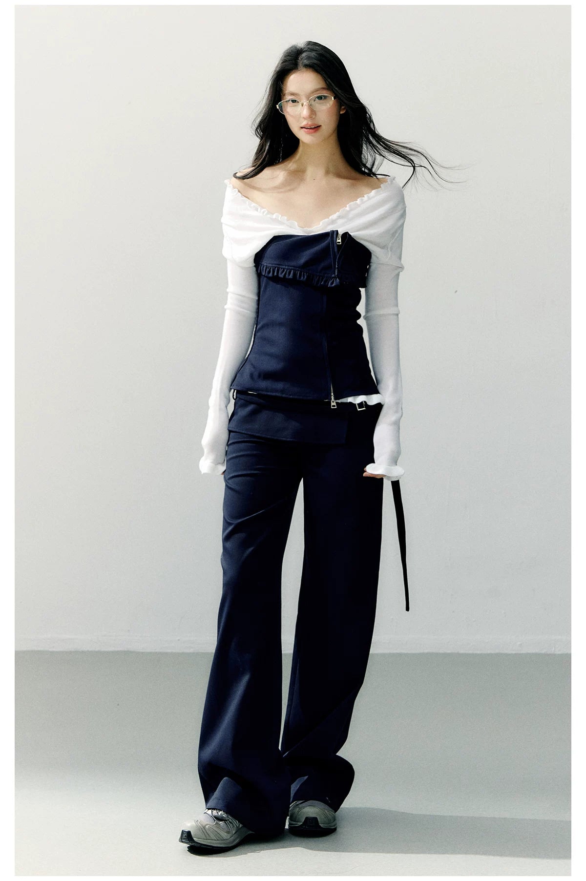 Detachable Off-Shoulder Panelled Slim-Fit T-Shirt