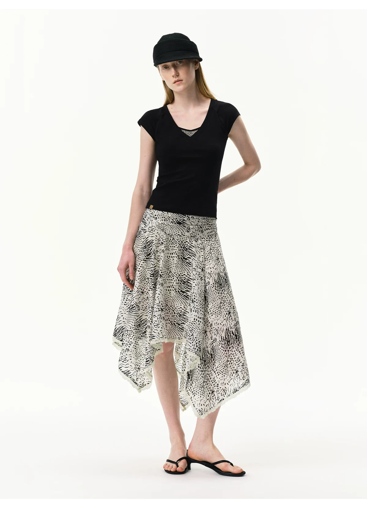 Contrast Leopard Insert V-Neck Cap Sleeve T-Shirt