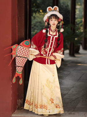 Red Cape + Beige Undergarment + Beige Skirt Set / S