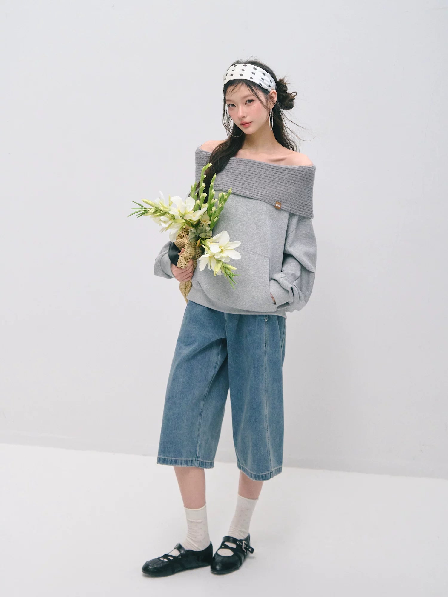 Off-Shoulder Panelled Relaxed Pullover Sweatshirt