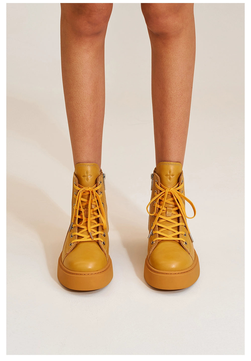 Compass Heritage Retro Leather High-Top Sneakers