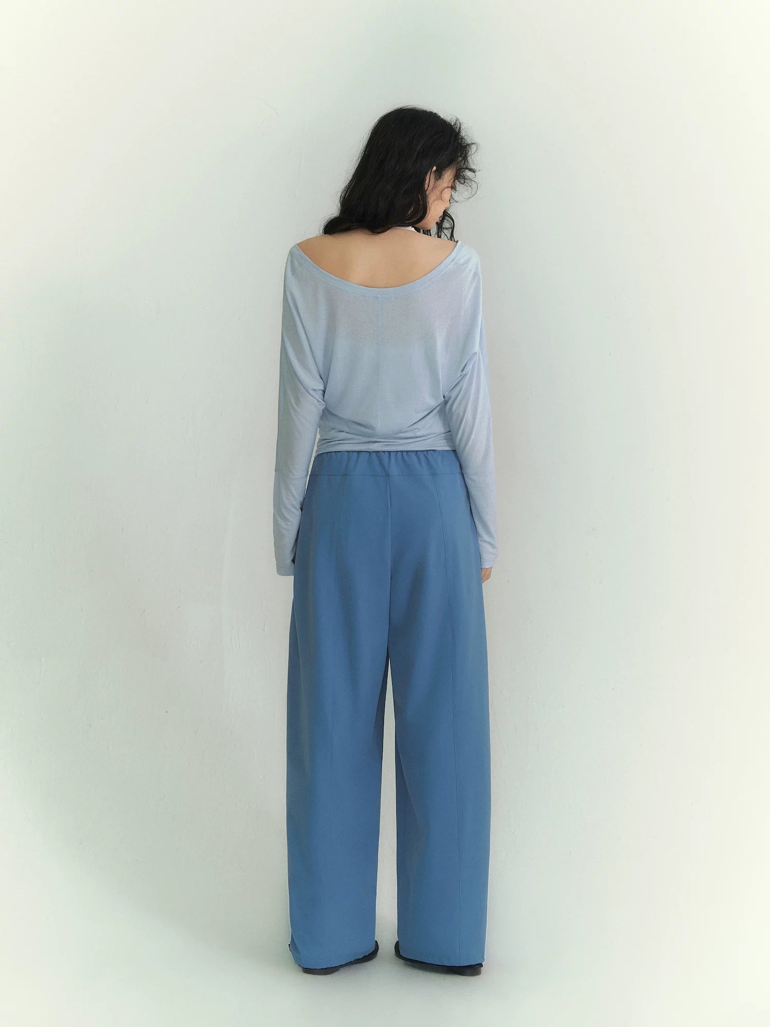 Airy Flow Wide-Leg Sculpted Pants