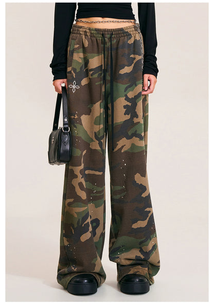 Cross Emblem Tower Wide-Leg Sweatpants