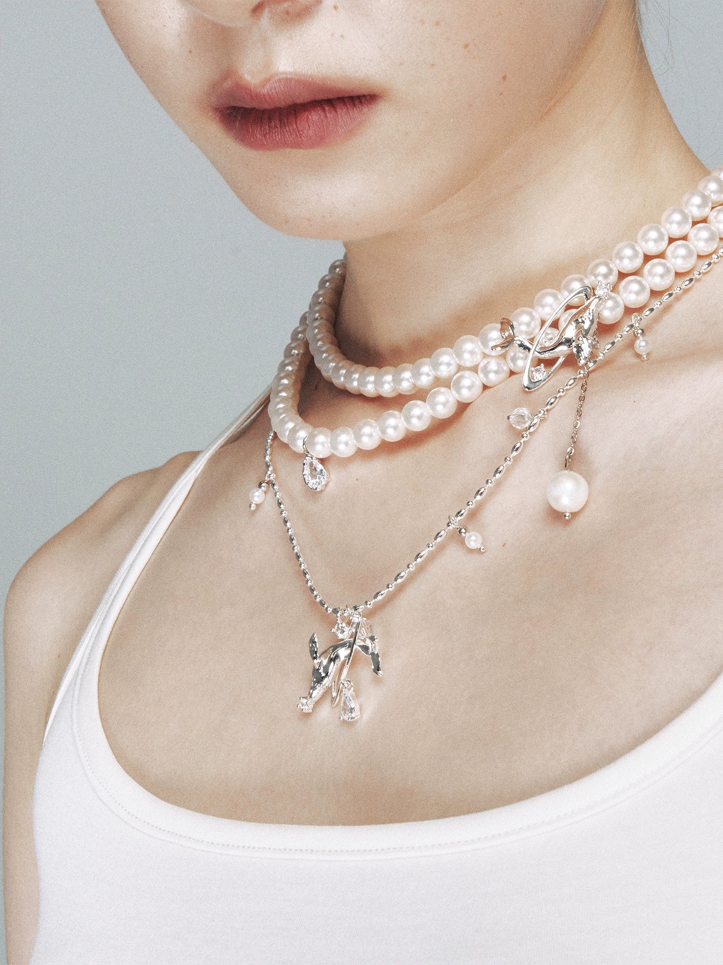 Silver Interwoven Pearl Whale Choker Necklace