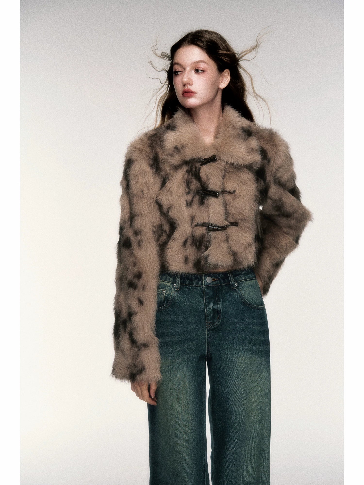 Sweet-Cool Leopard Faux Fur Cropped Jacket