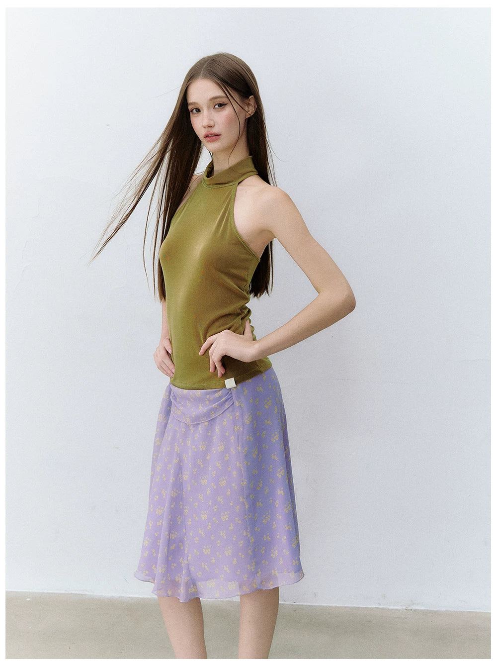 X-line Sleeveless Halter Neck Acetate Knit Top