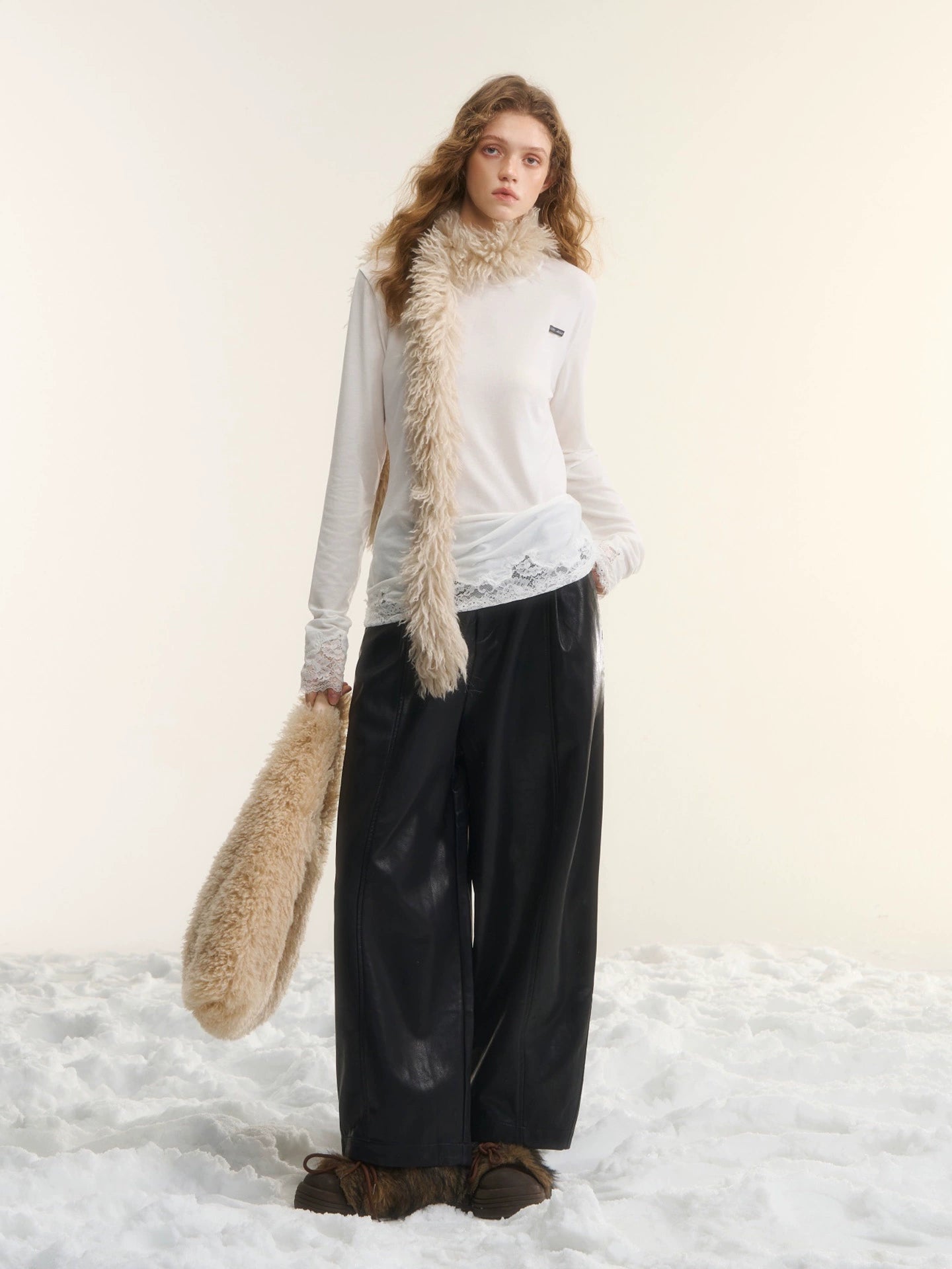 Panelled Slimming Black Curved-Leg Pants