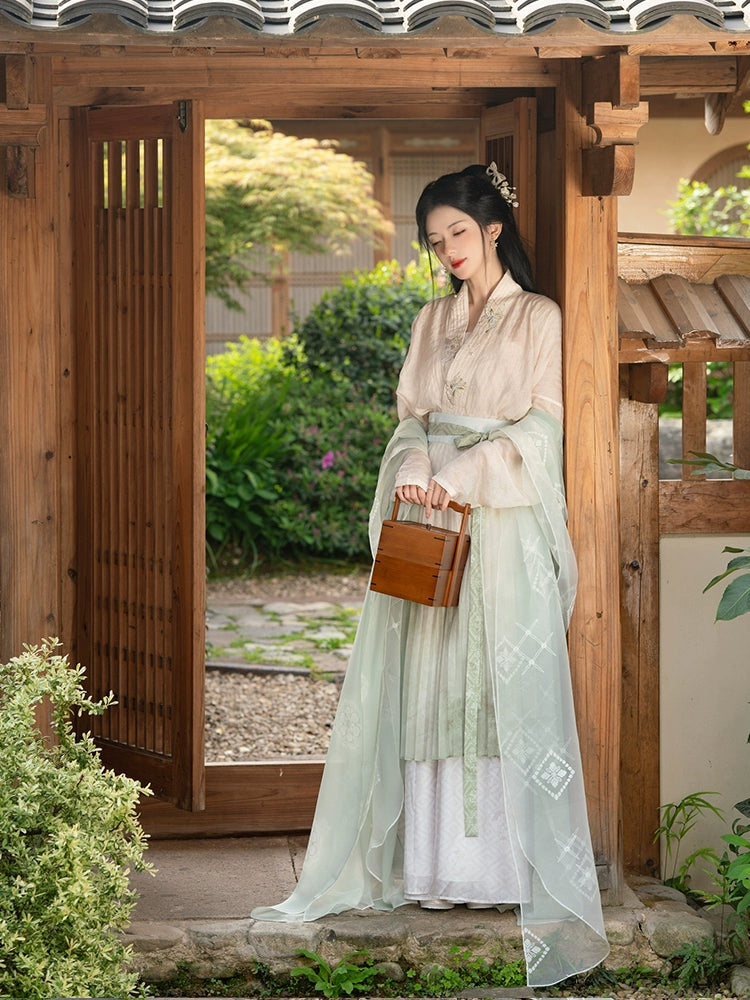 (Final Sale) "松风眠"  Silk Double-Lapel Song-dynasty Hanfu Set