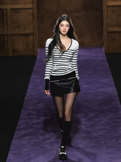 Stripe Contrast V-Neck Long-Sleeve T-Shirt