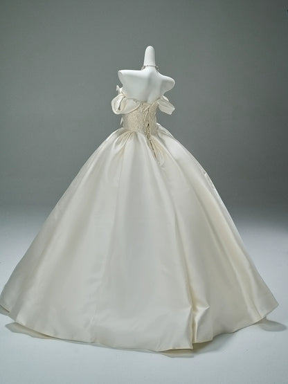 Elegant Ivory Couture Gown