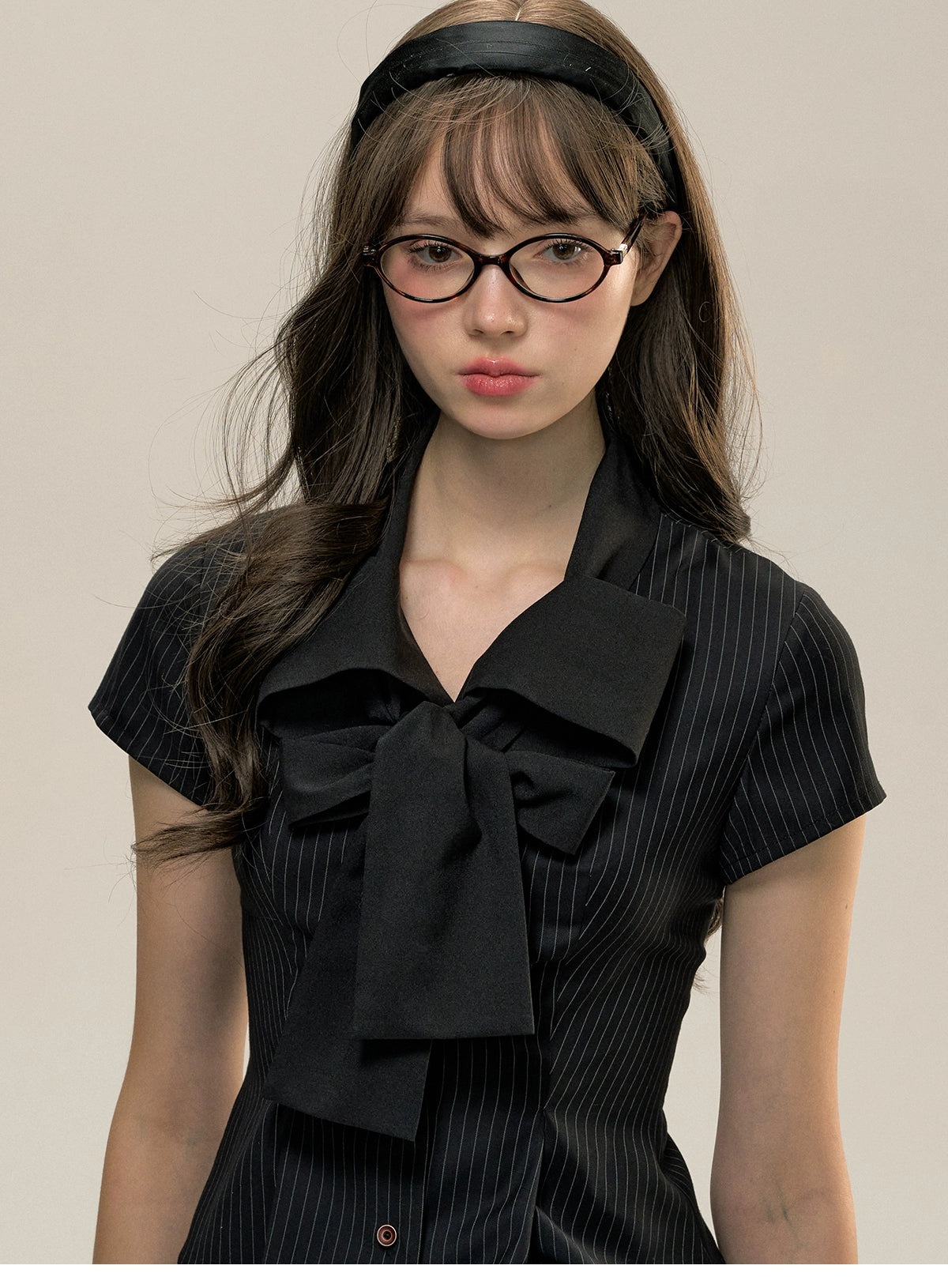 Black Striped Collegiate-style Butterfly Collar Shirt