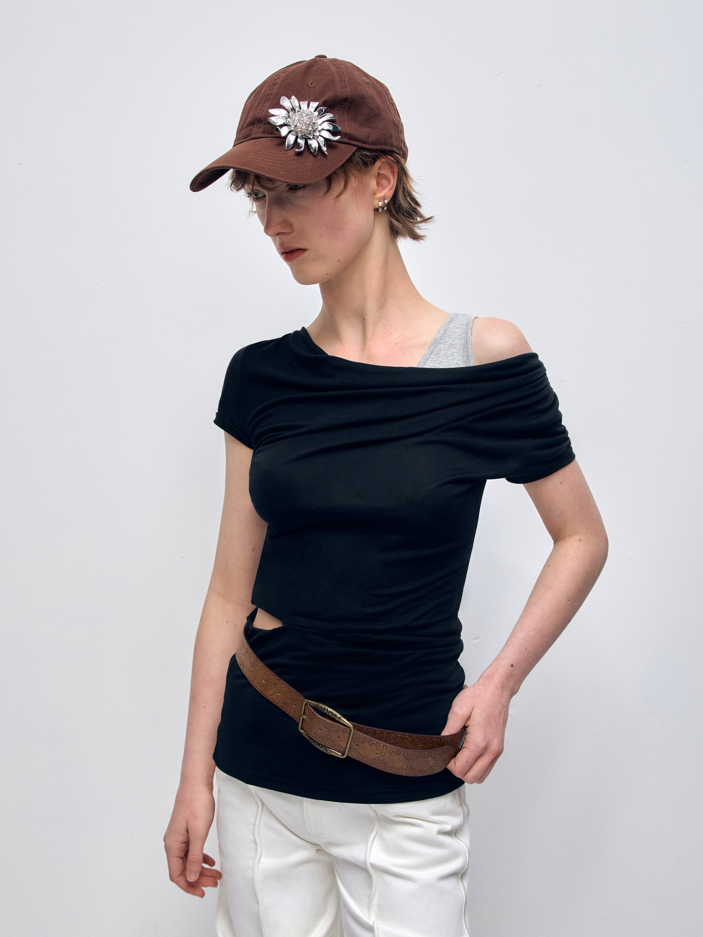 Slanted Shoulder Strap Short-Sleeve T-shirt