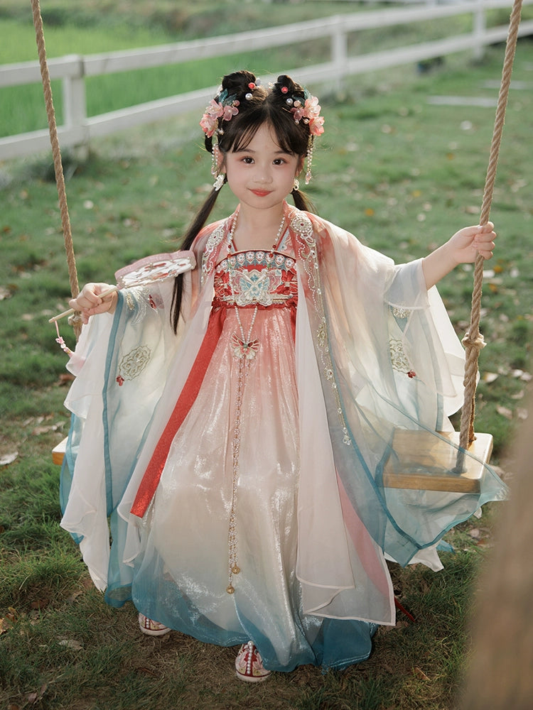 &quot;玄鸟惊云&quot; Hanfu for Kids