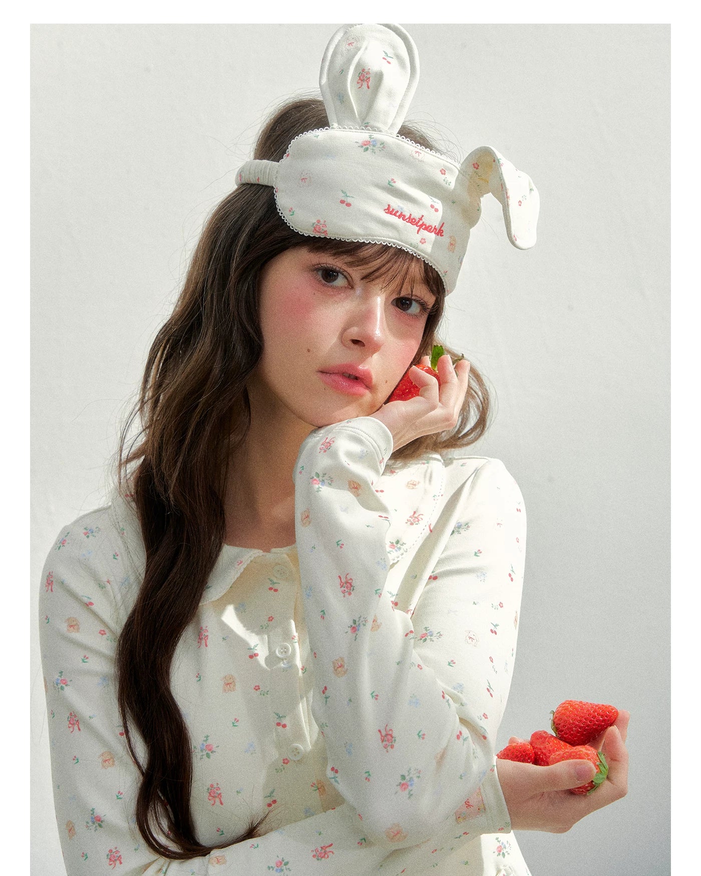 Vintage Hand-Drawn Floral Sleep &amp; Hair Accessory Set