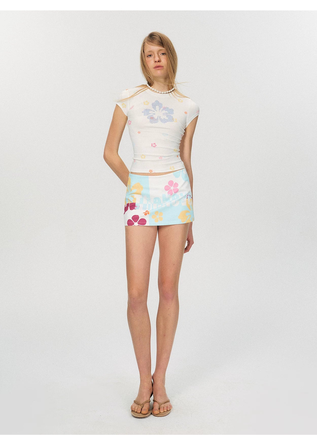 Rhinestone Floral Print Slim Fit Cropped T-Shirt