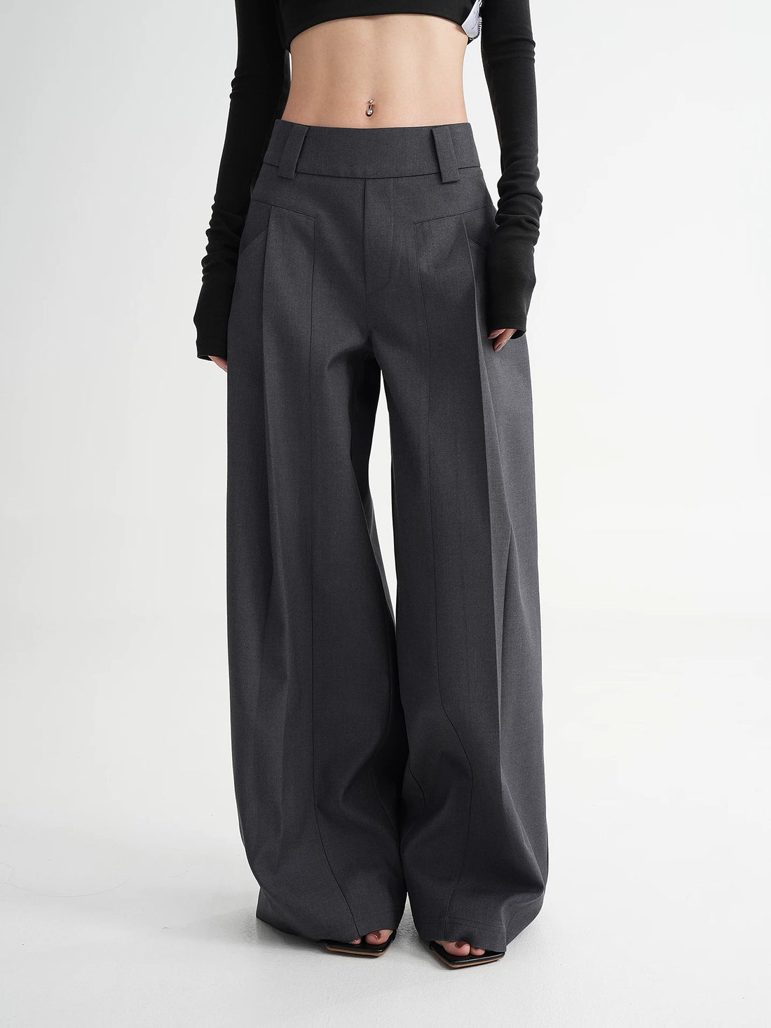 Relaxed Wide-Leg Tailored Trousers