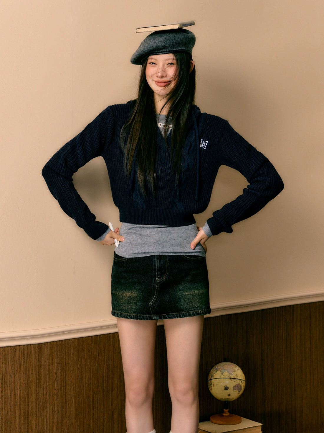 Blue &amp; Black Pullover Hooded Sweater - CHINASQUAD