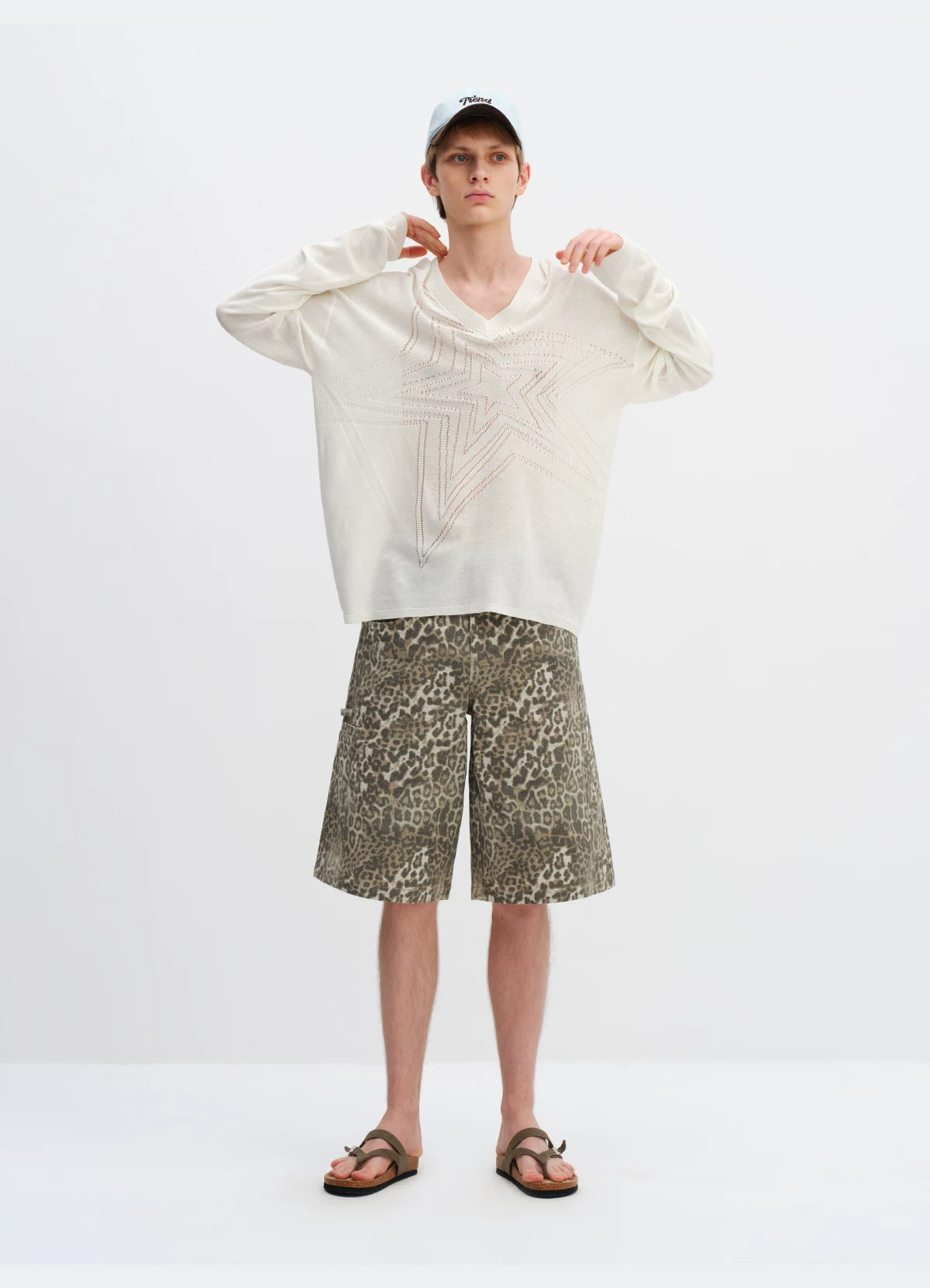 Cotton Hollow Star V-Neck Knit Cardigan