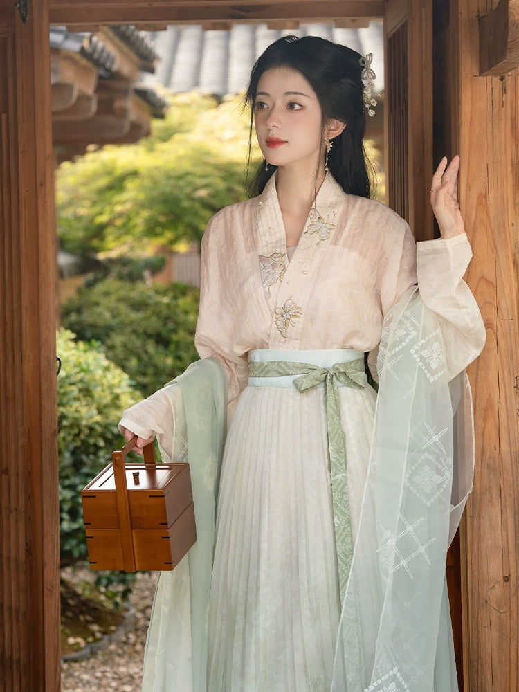 (Final Sale) "松风眠"  Silk Double-Lapel Song-dynasty Hanfu Set