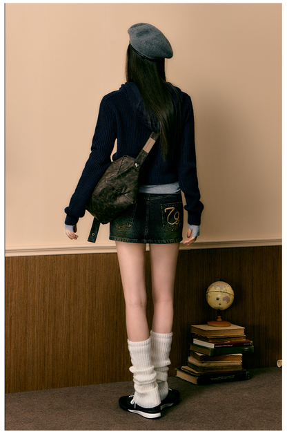 Blue &amp; Black Pullover Hooded Sweater - CHINASQUAD