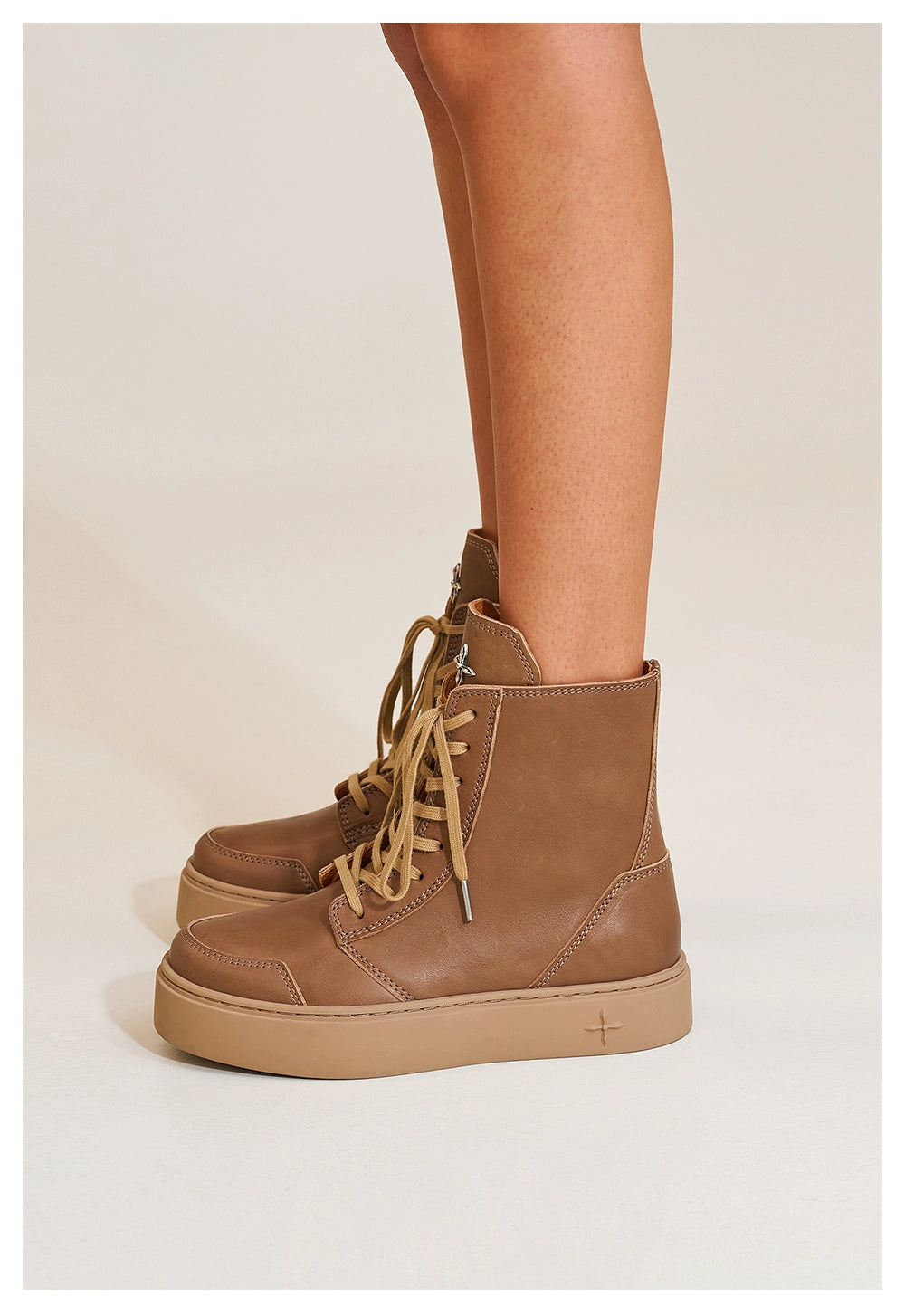 Compass Heritage Retro Leather High-Top Sneakers