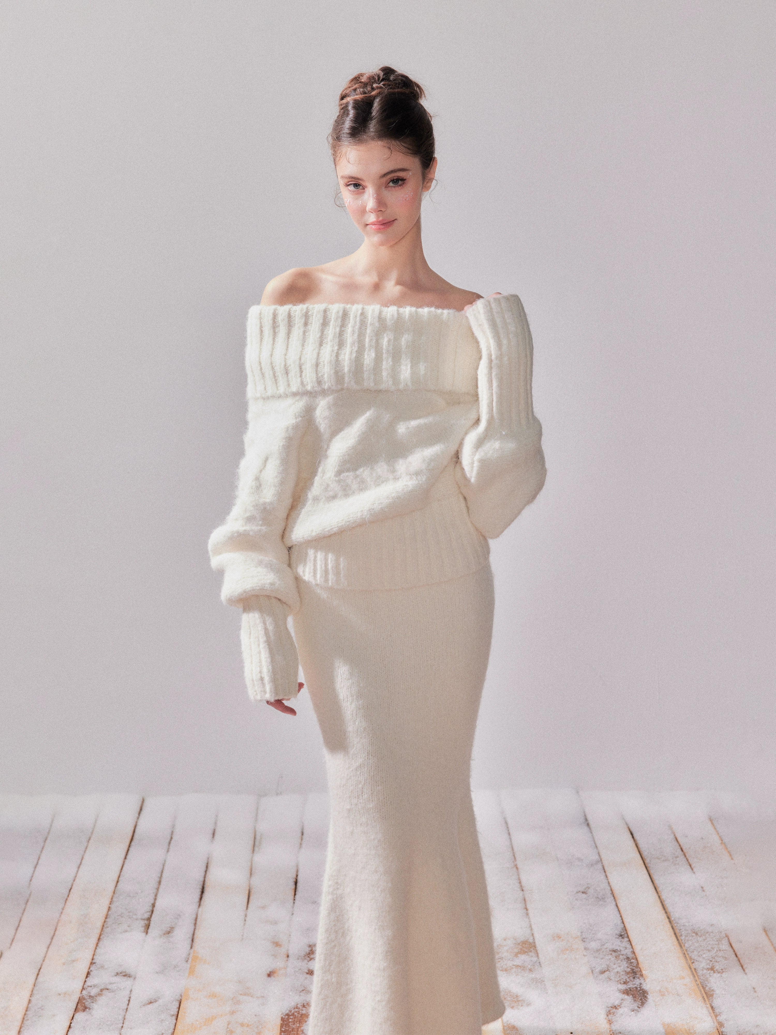 Glow Off-Shoulder Knit Sweater &amp; Mermaid Skirt Set