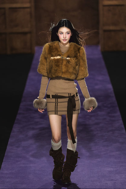 Maillard Faux Fur Cropped Cape