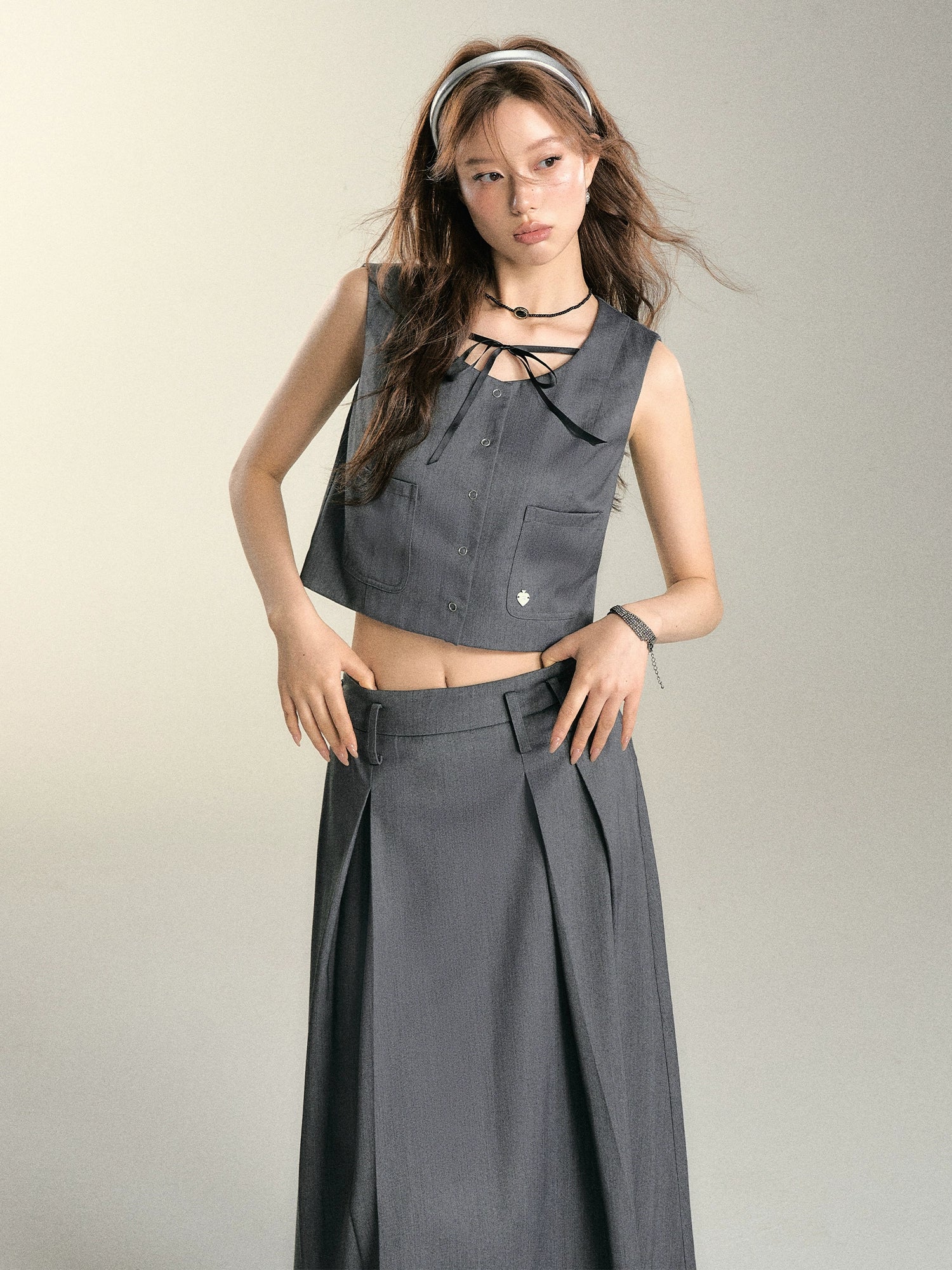 Gray Lace-up Bow Vest &amp; Asymmetrical Pleated Skirt