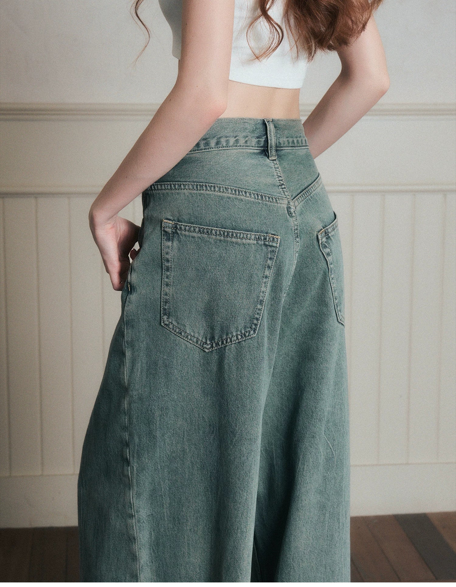 Washed Relaxed Low-Rise Wide-Leg Jeans
