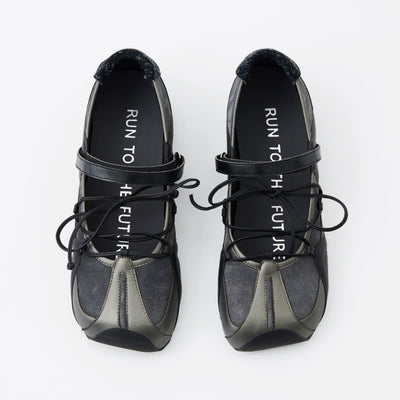 Black / 35