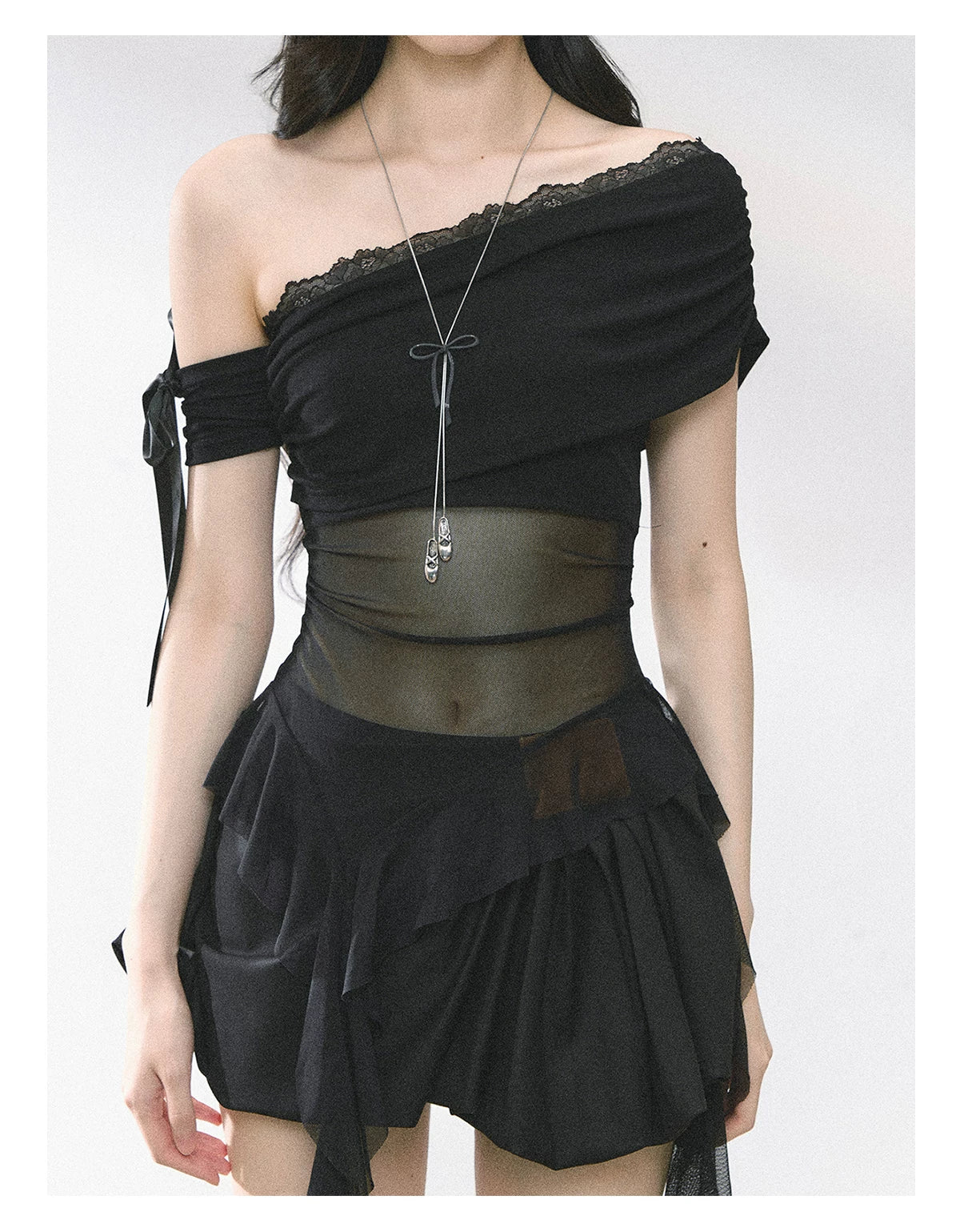 Off-Shoulder Mesh Short-Sleeve T-Shirt