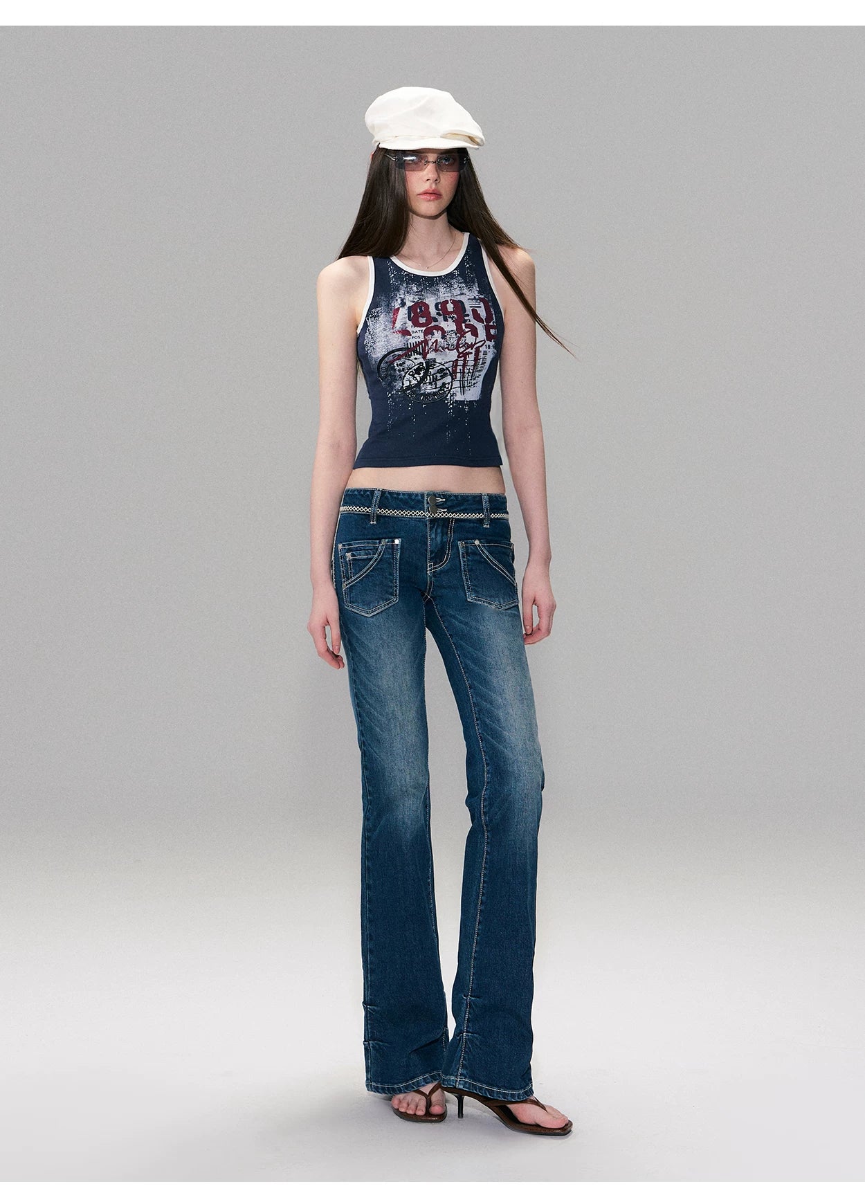 Vintage Graphic Contrast Trim Slim Fit Tank Top