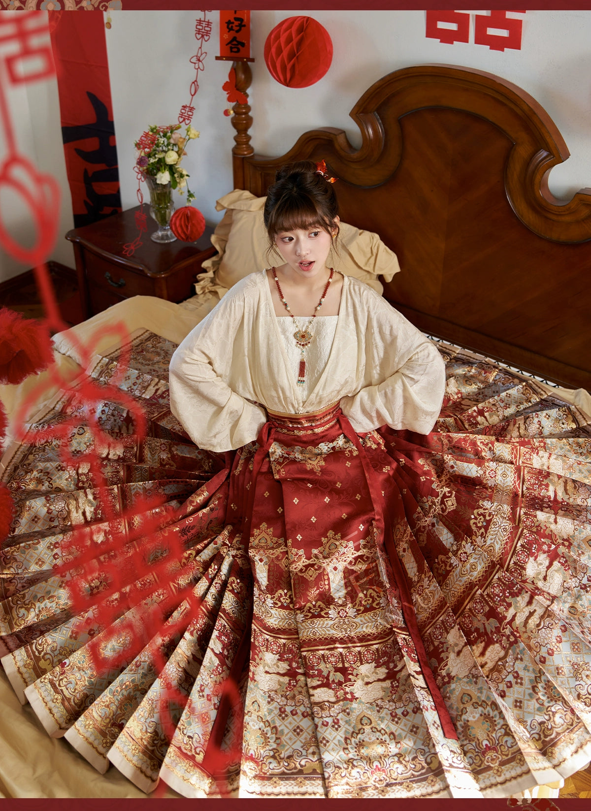 &quot;羡鸳鸯&quot; Red Embroidered Hanfu Set