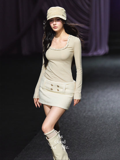 Ribbon Trim Square-Neck Knit Crewneck