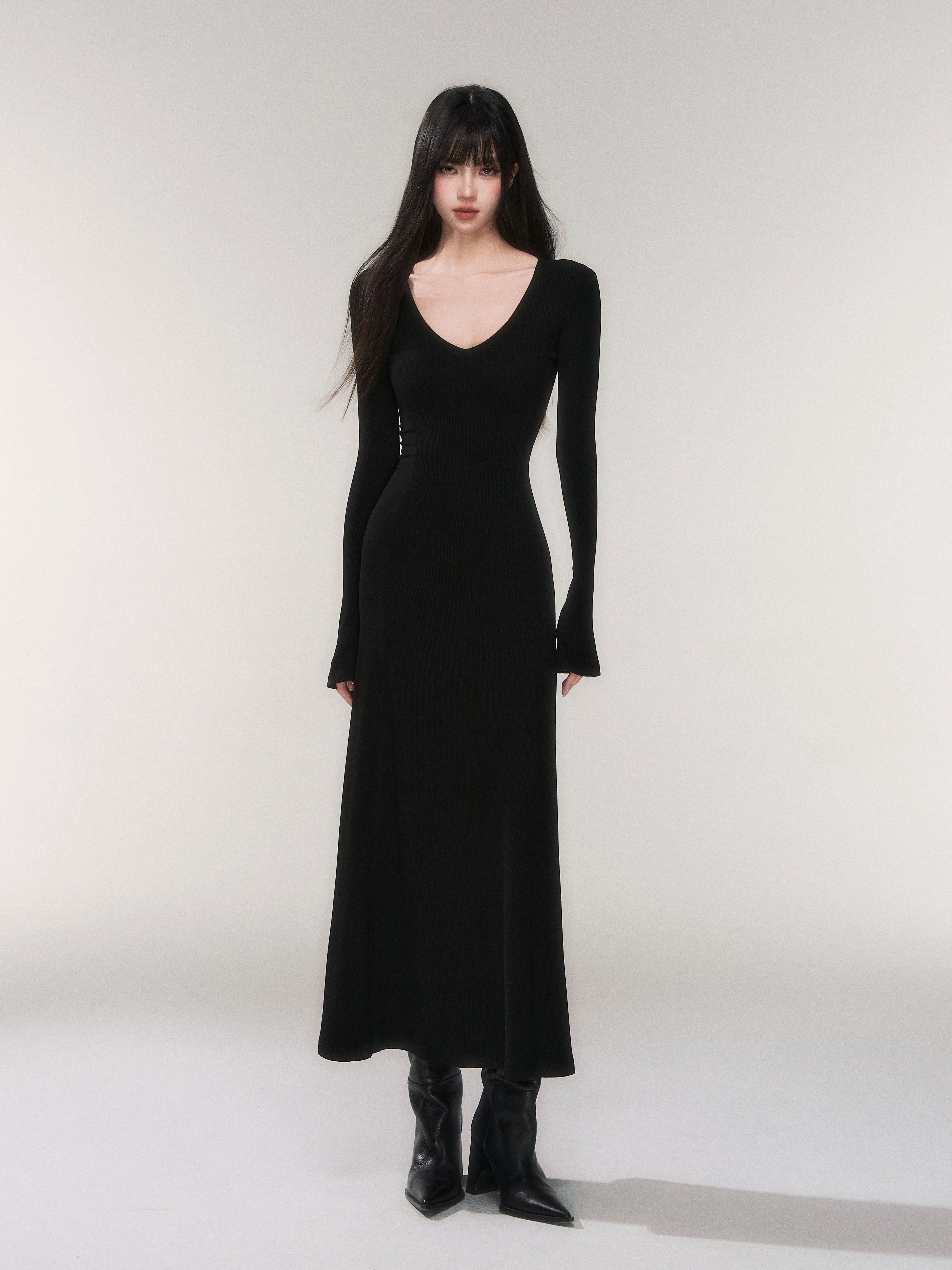 V-Neck Waist-Defining Knit Maxi Dress