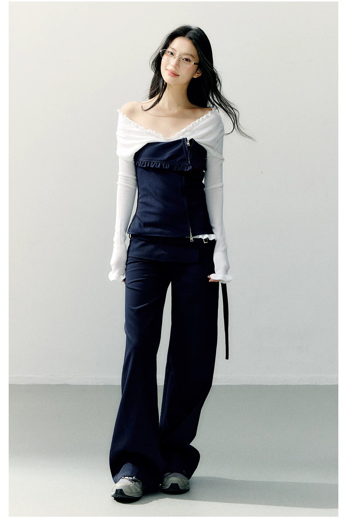 Detachable Off-Shoulder Panelled Slim-Fit T-Shirt