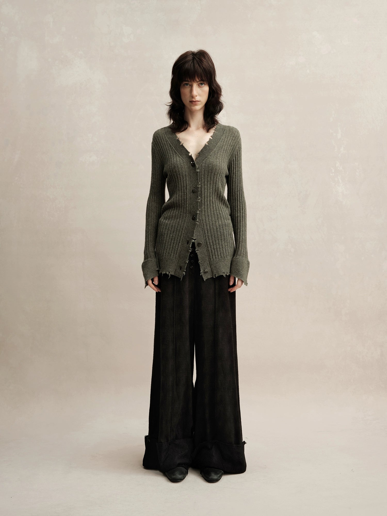 Cotton-Linen Buttoned Straight Pants