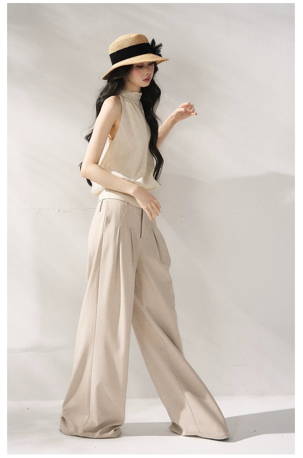 Halter Neck Minimalist Sleeveless Vest