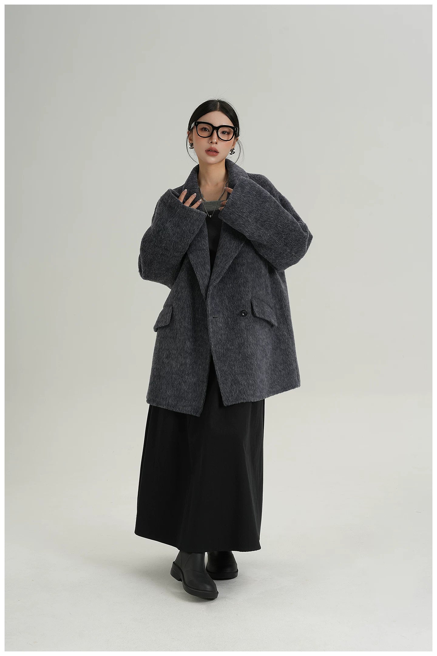 Relaxed-Fit Mid-Length Wool Blazer