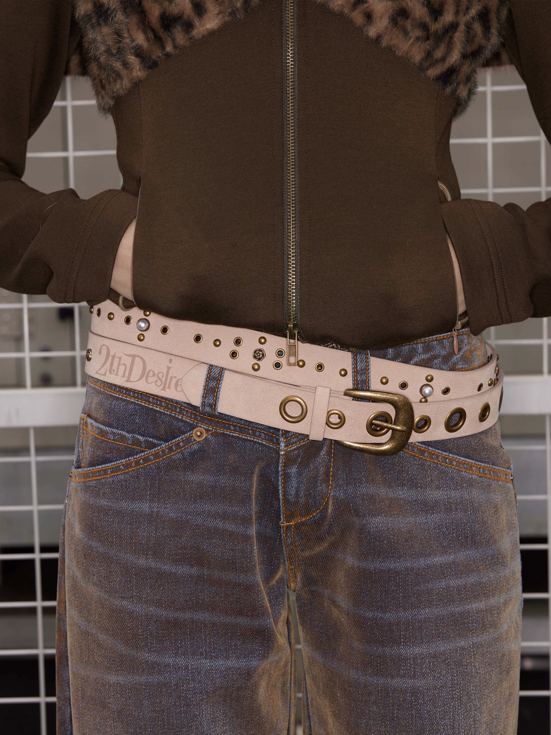 Punk Contrast Letter Print Studded Belt