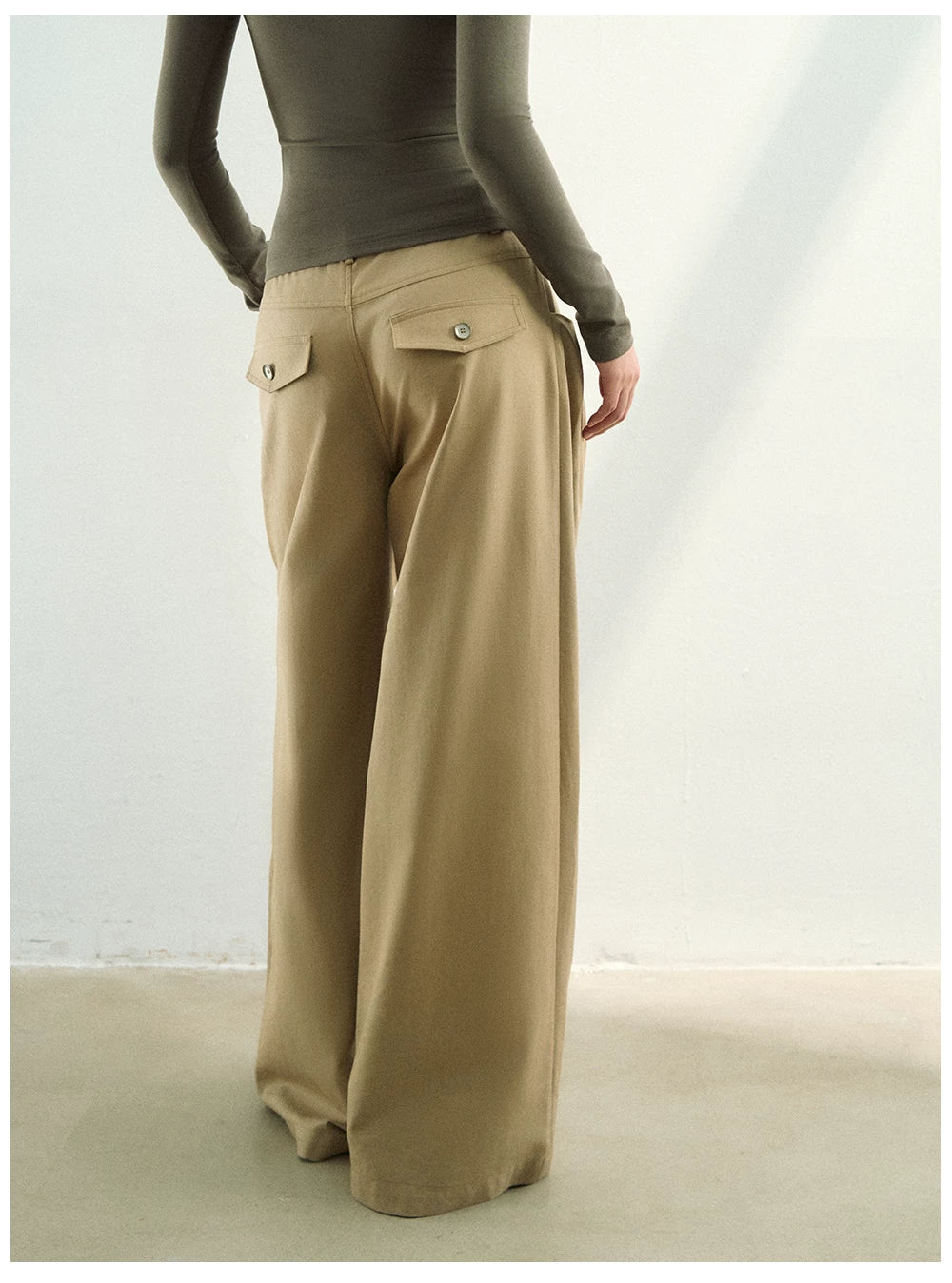 High-Waisted Relaxed Pleated Straight Pants