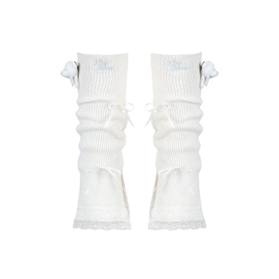 White / F