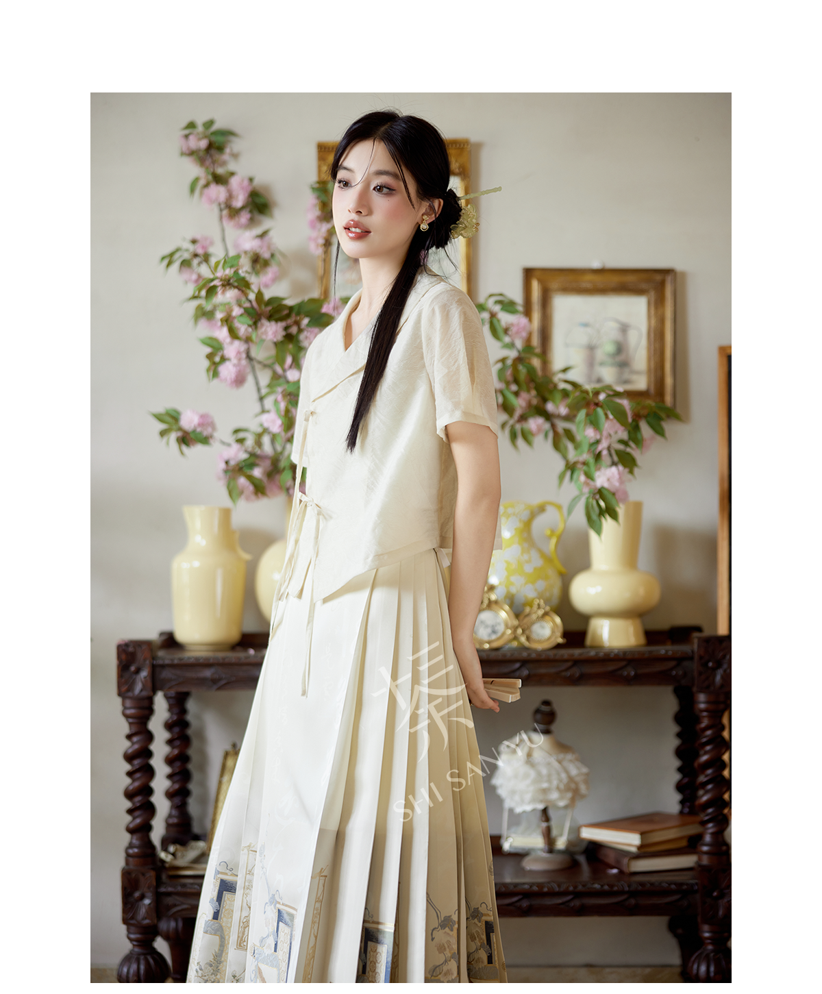 (Final Sale)"绘意晚" Modern-style Hanfu Set