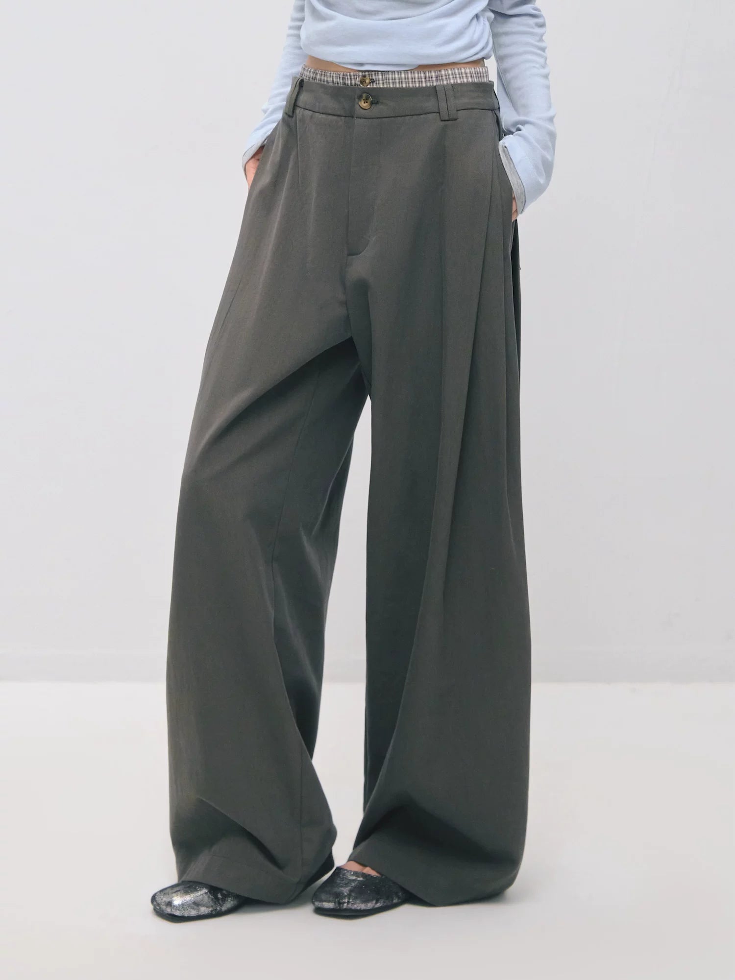 Asymmetric Pleated Curved Wide-Leg Trousers