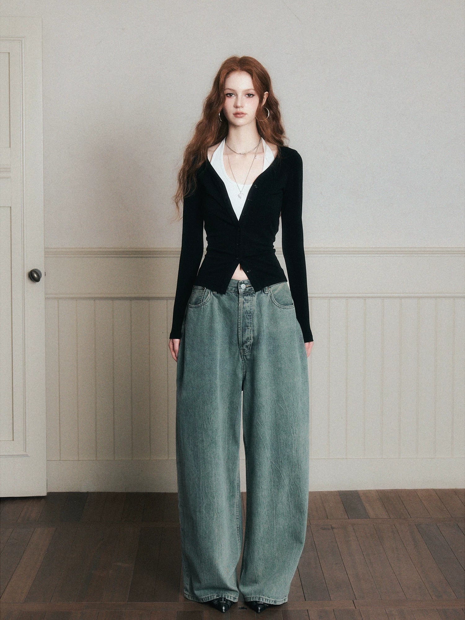 Washed Relaxed Low-Rise Wide-Leg Jeans